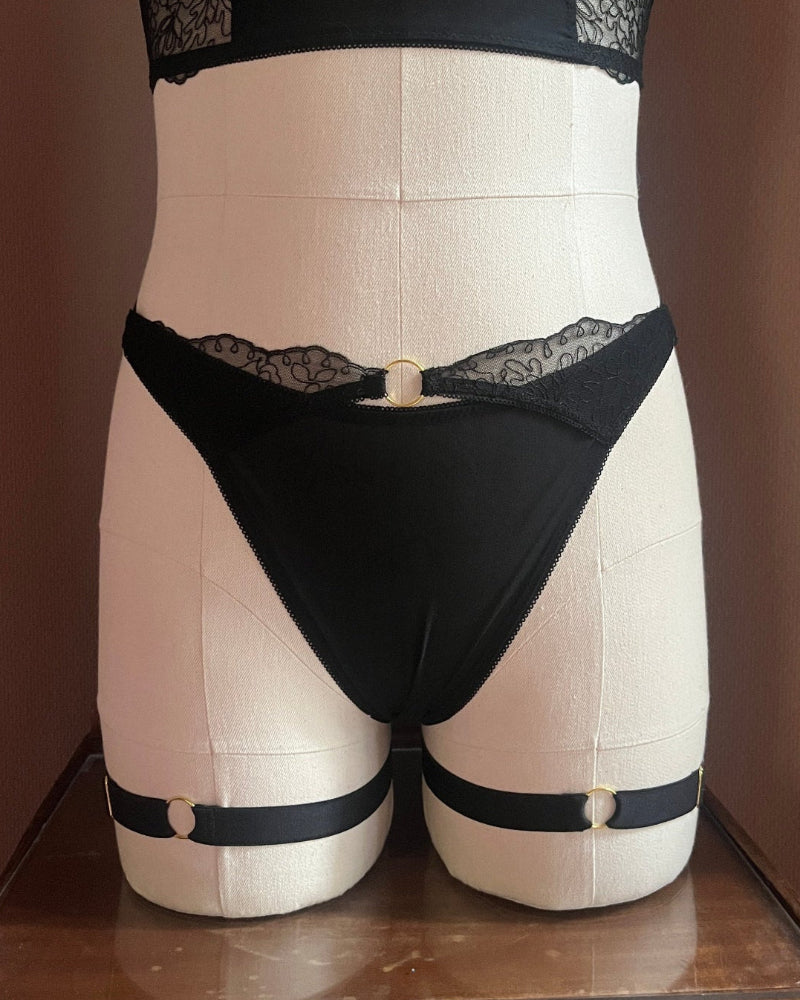 Studio Confidants_Cleo garters