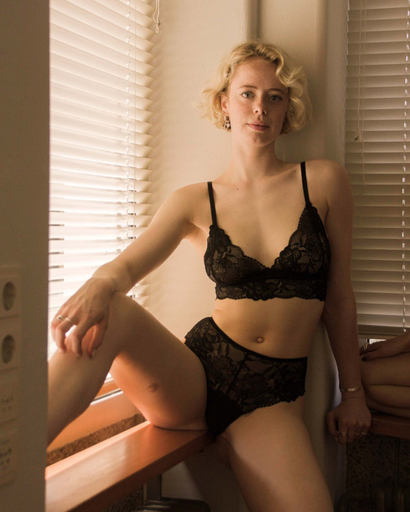 Studio Confidants_Morgana thong