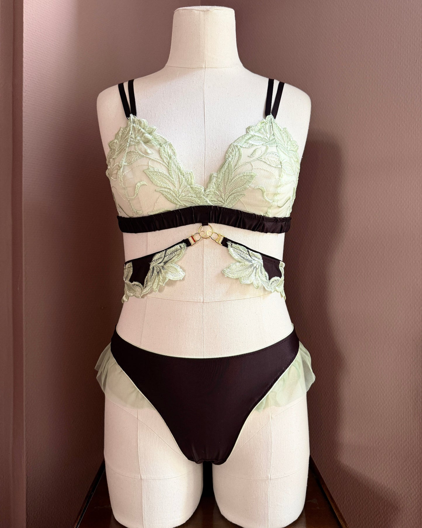 Studio_Confidants_Sage_bralette
