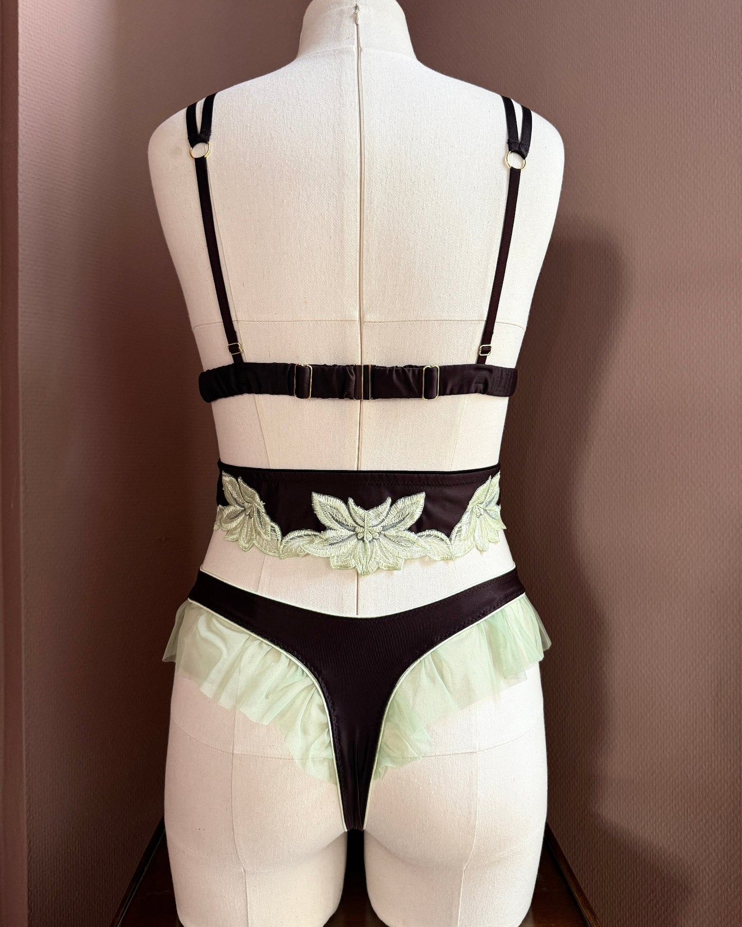 Studio_Confidants_Sage_bralette