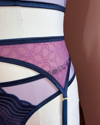 Studio Confidants_Twilight garters